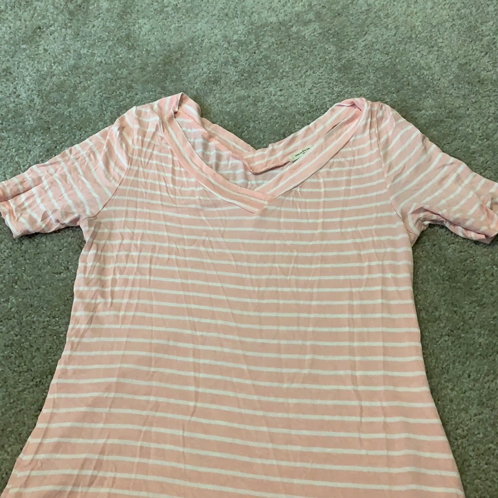 Woman’s pink stripped fitted t shirt